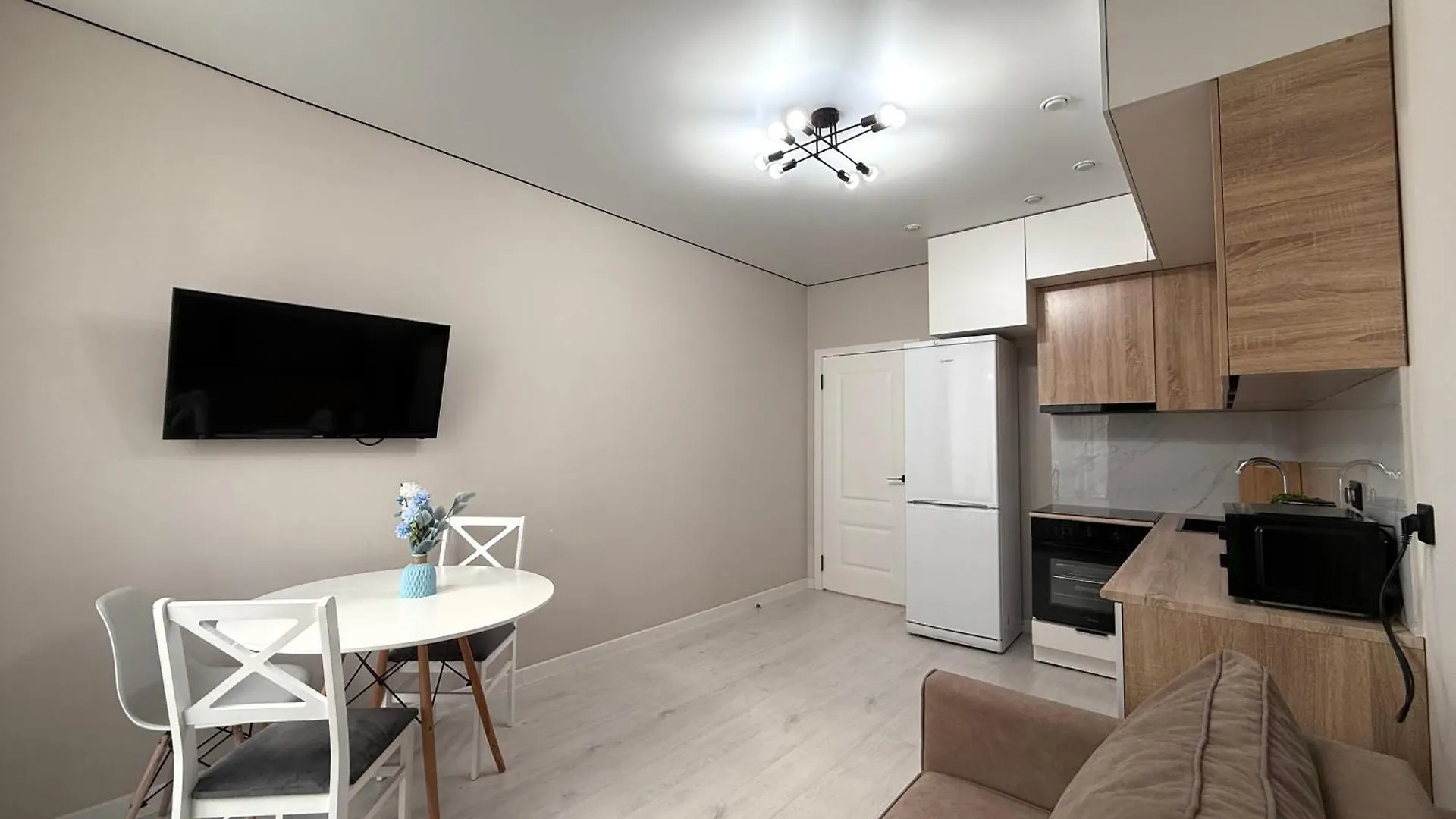 אלמטי Raimbek19-45 Residence 1Br Nearby Metro & Drinking Water As A Gift דירה