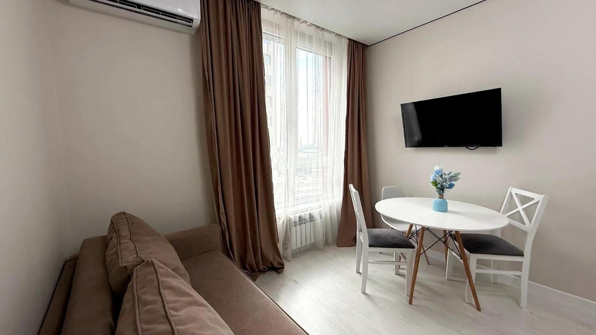 אלמטי Raimbek19-45 Residence 1Br Nearby Metro & Drinking Water As A Gift